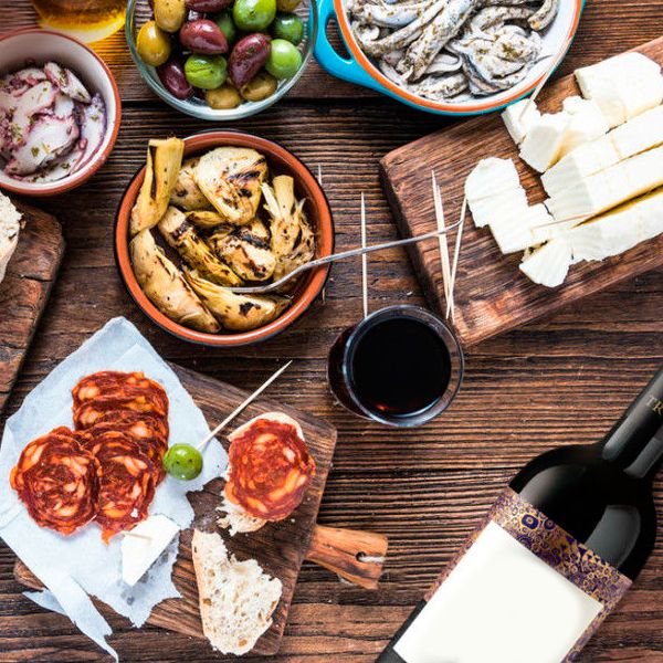 Elegir un vino para servir con los entrantes y aperitivos